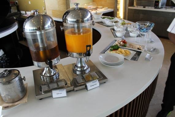 Review: Malaysia Airlines Golden Lounge – Business Class Lounge Kuala Lumpur, Malaysia