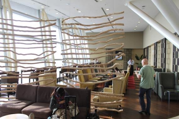 Review: Malaysia Airlines Golden Lounge – Business Class Lounge Kuala Lumpur, Malaysia
