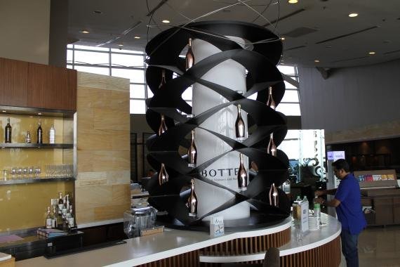 Review: Malaysia Airlines Golden Lounge – Business Class Lounge Kuala Lumpur, Malaysia