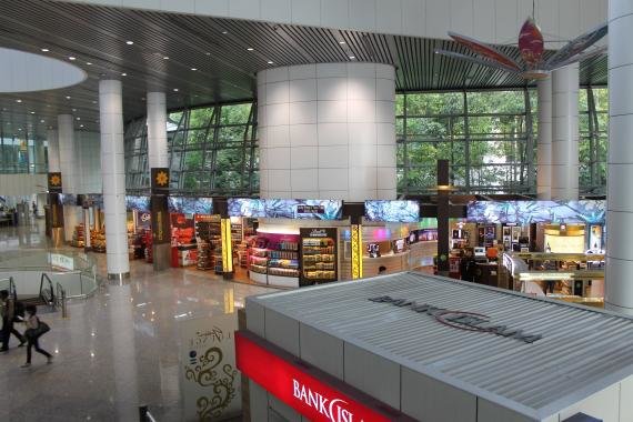Review: Malaysia Airlines Golden Lounge – Business Class Lounge Kuala Lumpur, Malaysia