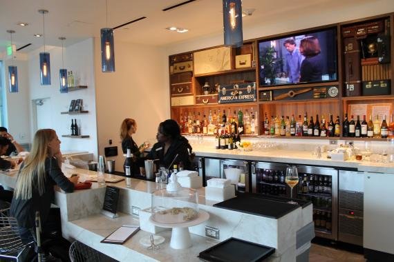 Review: Amex Centurion Airport Lounge Dallas, Forth Worth (DFW) – America’s best airport lounge?