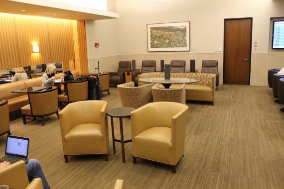 Review: Admirals Club San Francisco, CA (SFO)