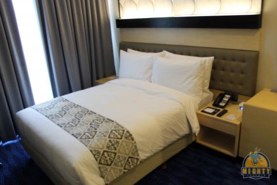 Review: Holiday Inn Express Jakarta Thamrin, Indonesia