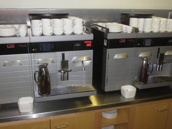 Star Alliance Lounge London Heathrow Review