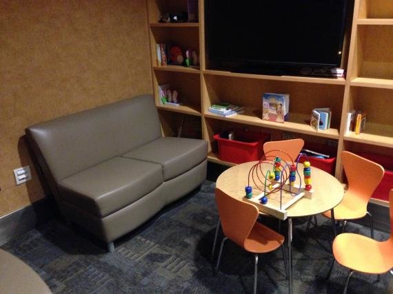The Alaska Boardroom at Los Angeles Airport (LAX) Review