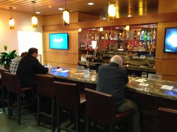 The Alaska Boardroom at Los Angeles Airport (LAX) Review