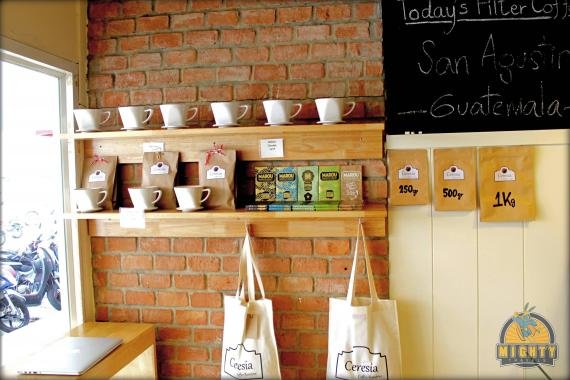 Bangkok’s Top 5 best coffee places – where to work and drink delicious coffee in Bangkok