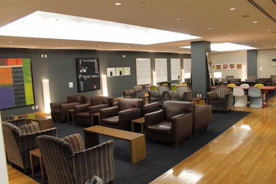 Review: British Airways Galleries Lounge at New York JFK (used as Cathay Pacific lounge)