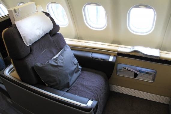 Review: Lufthansa First Class Dallas to Frankfurt LH438