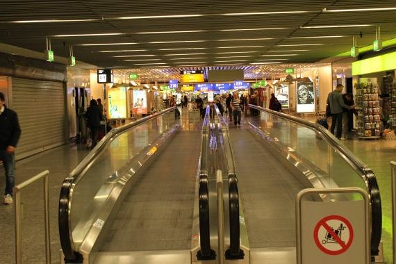 Review: Lufthansa First Class Dallas to Frankfurt LH438