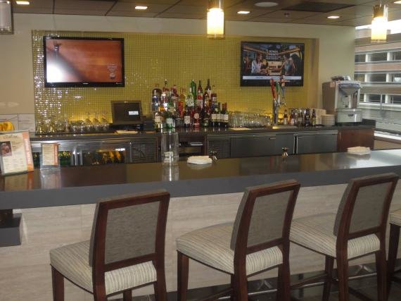 The new Lounge Club at San Jose Airport (SJC) Review