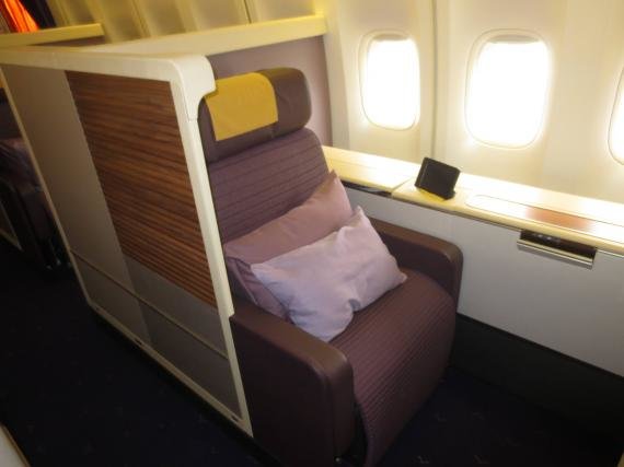 Thai Airways First Class (Suites) Tokyo, Japan to Bangkok, Thailand (BKK) Review