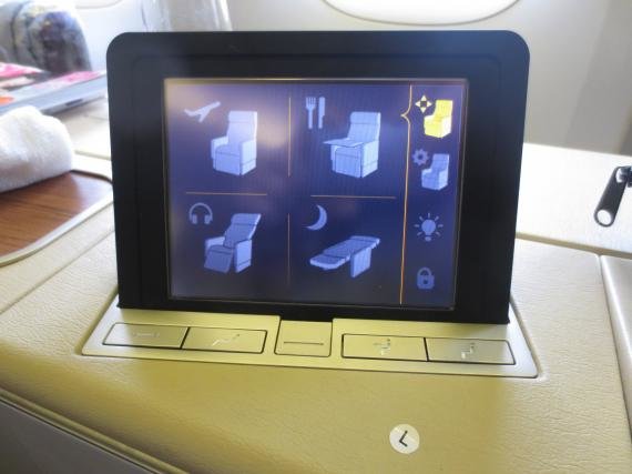 Thai Airways First Class (Suites) Tokyo, Japan to Bangkok, Thailand (BKK) Review