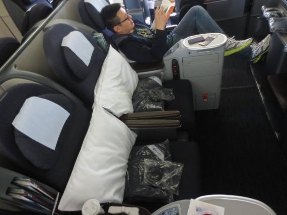 United Business Class Review San Francisco, CA to Seoul, South Korea UA 893