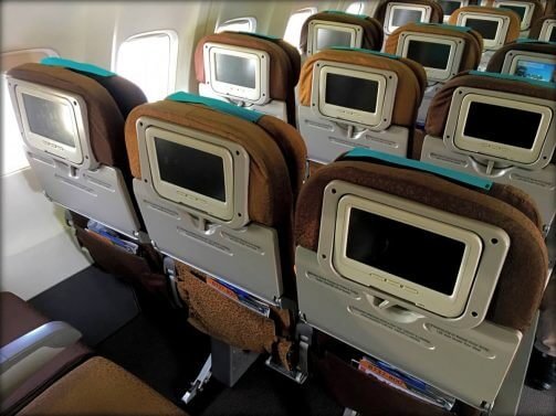 Garuda Economy Review Jakarta (CGK), Surabaya (SUB) and Balikpapan (BPN) 737