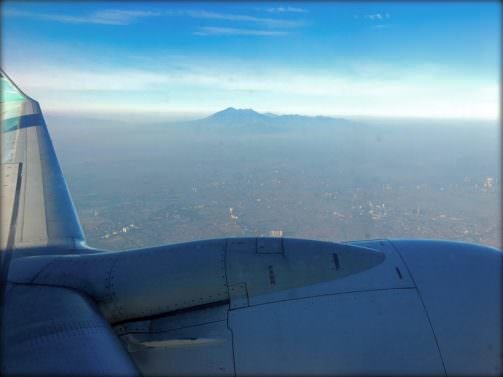 Garuda Economy Review Jakarta (CGK), Surabaya (SUB) and Balikpapan (BPN) 737