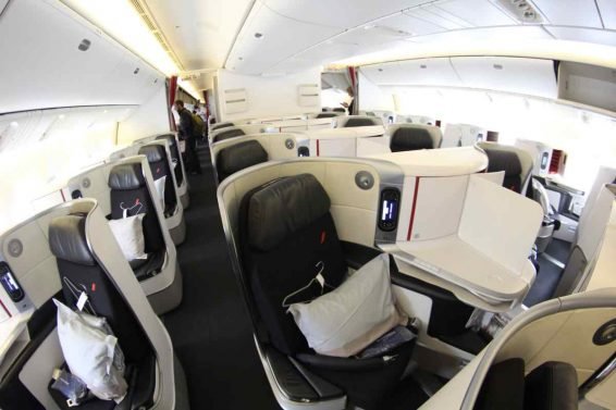 Air France Business Class Review (NEW Cabin) Paris (CDG) to Dubai (DXB) 777-300 ER and Air France Business Class Lounge Review
