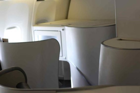 Air France Business Class Review (NEW Cabin) Paris (CDG) to Dubai (DXB) 777-300 ER and Air France Business Class Lounge Review