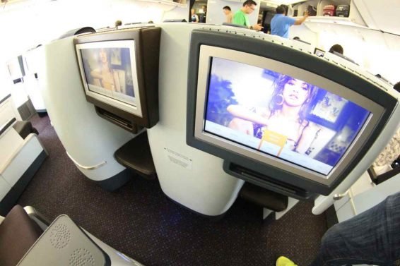 KLM Business Class Review (new cabin) Kuala Lumpur (KUL) – Jakarta (CGK) 777-300ER and Malaysia Airlines Golden Lounge KLIA Review