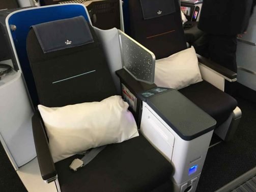 KLM Business Class Review (new cabin) Kuala Lumpur (KUL) – Jakarta (CGK) 777-300ER and Malaysia Airlines Golden Lounge KLIA Review