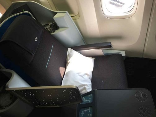 KLM Business Class Review (new cabin) Kuala Lumpur (KUL) – Jakarta (CGK) 777-300ER and Malaysia Airlines Golden Lounge KLIA Review