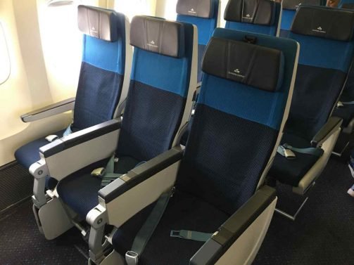 KLM Business Class Review (new cabin) Kuala Lumpur (KUL) – Jakarta (CGK) 777-300ER and Malaysia Airlines Golden Lounge KLIA Review