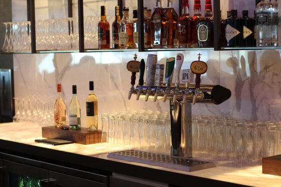United Polaris Lounge San Francisco Review