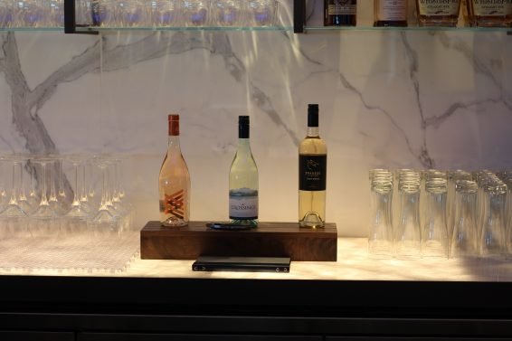United Polaris Lounge San Francisco Review
