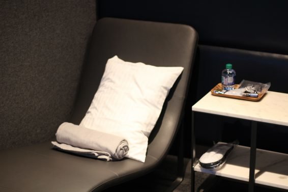 United Polaris Lounge San Francisco Review