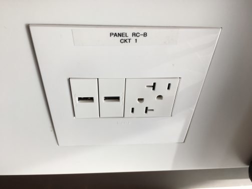 United Polaris Lounge San Francisco Review