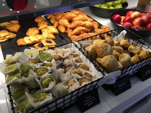 Air New Zealand Business Class Lounge Auckland (AKL) Review