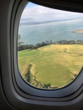 Air New Zealand Business Class / Economy Class Review Auckland (AKL) to Brisbane (BNE) 777-200