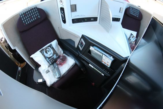 Japan Airlines Regional Business Class Review Tokyo (HND) to Bangkok (BKK), 777 SKY SUITES Herringbone (Zodiac Layout) and Sakura Lounge Tokyo Review