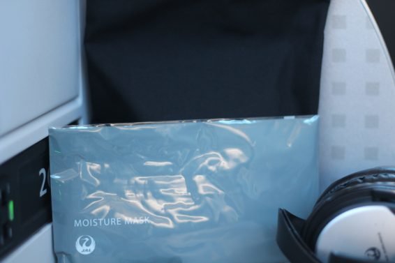 Japan Airlines Regional Business Class Review Tokyo (HND) to Bangkok (BKK), 777 SKY SUITES Herringbone (Zodiac Layout) and Sakura Lounge Tokyo Review