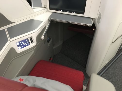 My review of Hong Kong Airlines Business Class A350 San Francisco/ Los Angeles to Hong Kong and A330 to Taipei