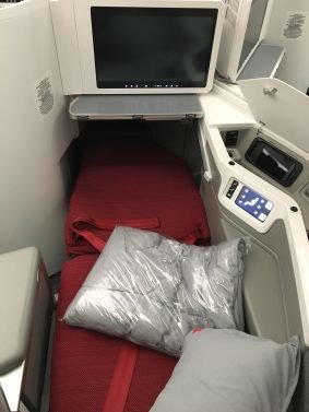 My review of Hong Kong Airlines Business Class A350 San Francisco/ Los Angeles to Hong Kong and A330 to Taipei