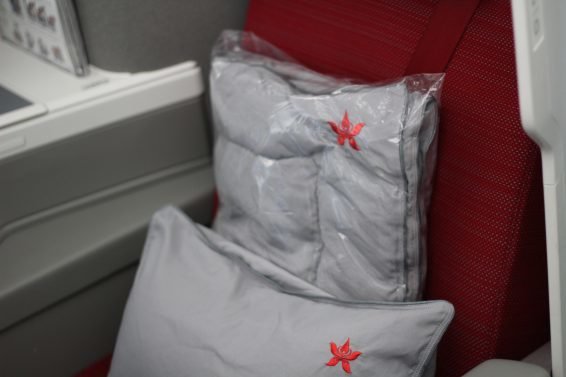 My review of Hong Kong Airlines Business Class A350 San Francisco/ Los Angeles to Hong Kong and A330 to Taipei
