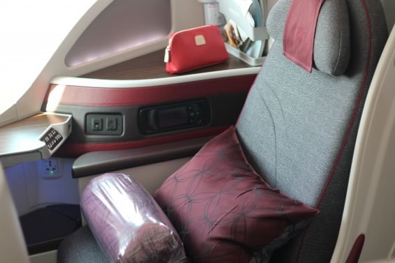 A paradise lost? Qatar Business Class Review B787 Doha (DOH) to Prague (PRG)