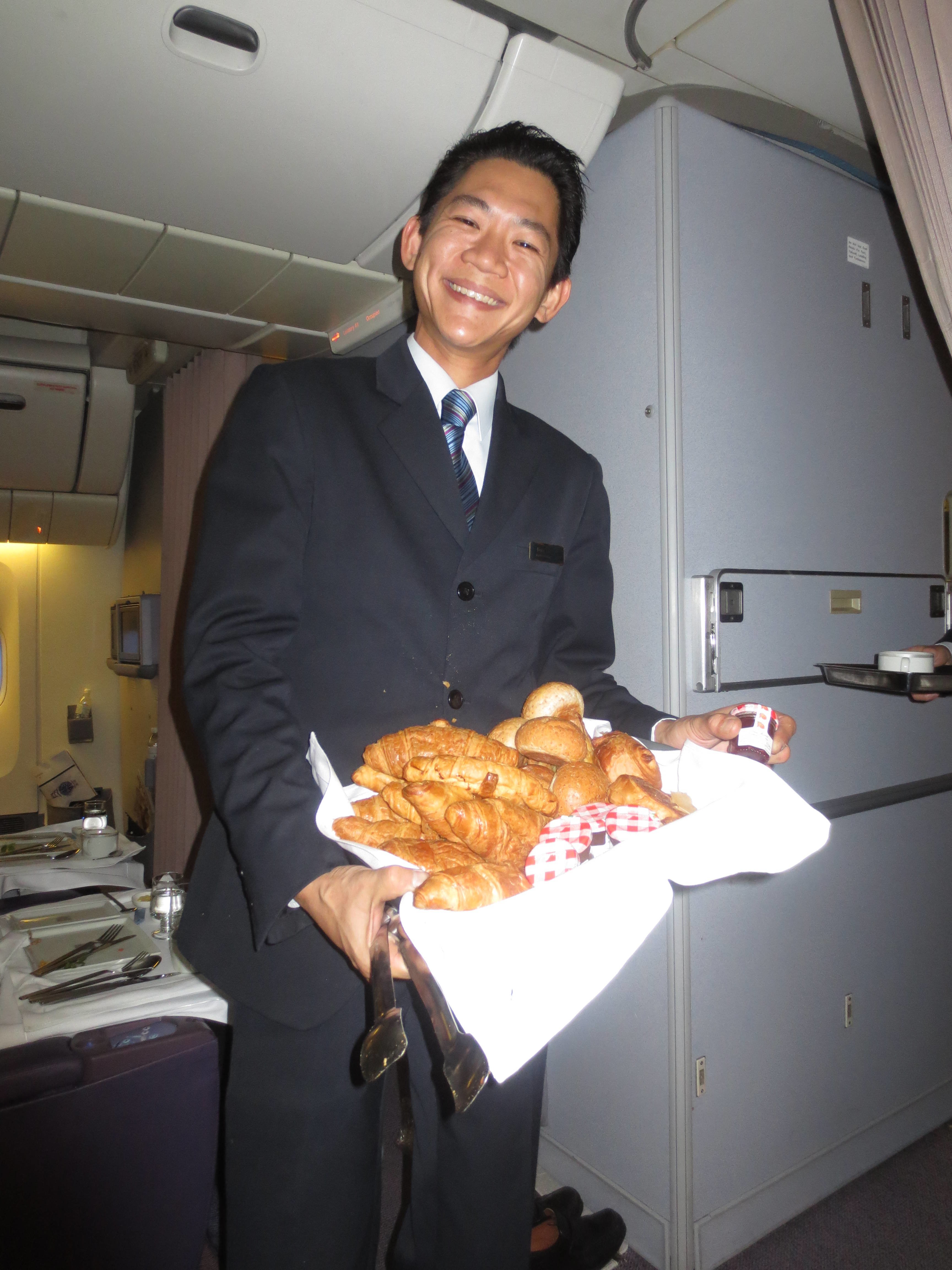 Singapore Airlines Singapore (SIN) – Istanbul, Turkey (IST) Business Class Review