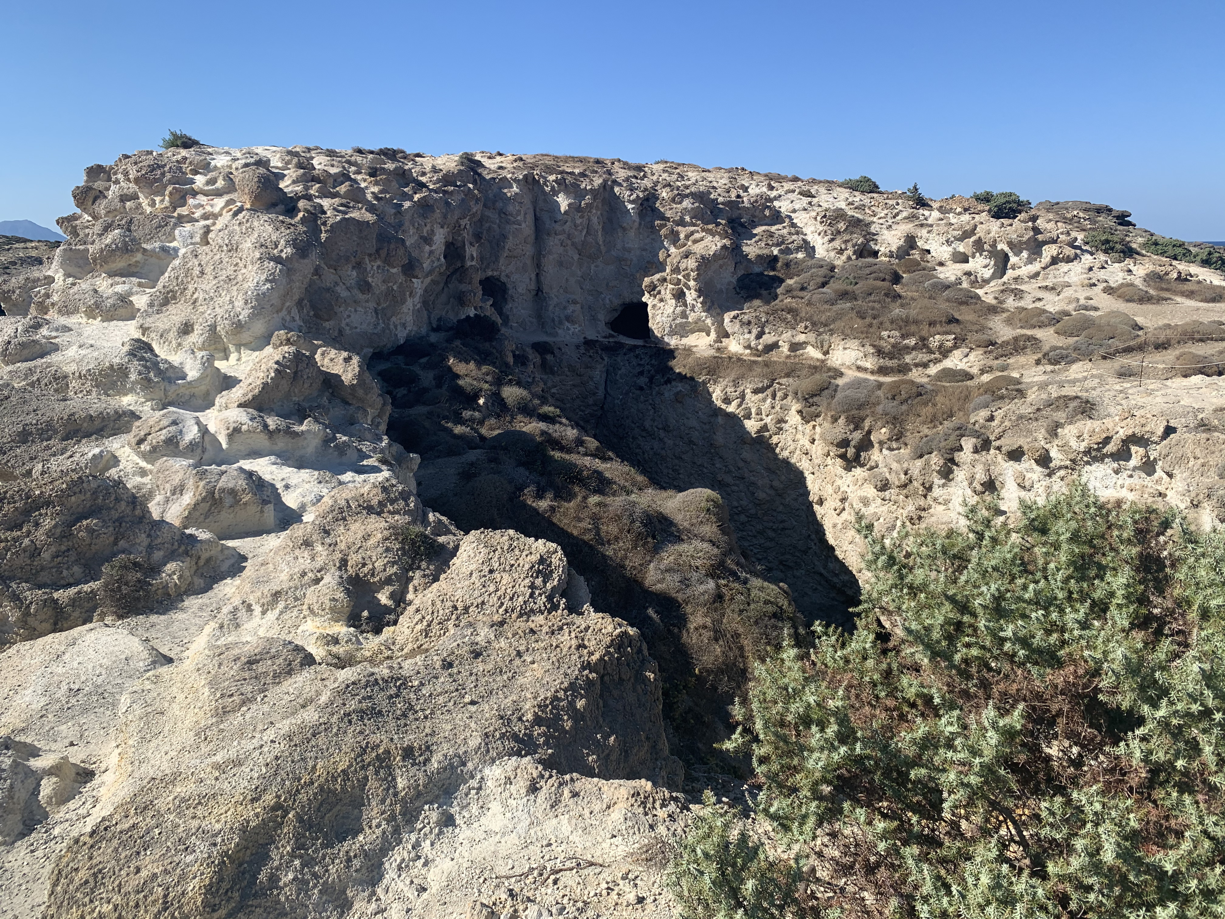 Island Guide – Milos Island (Cyclades), Greece