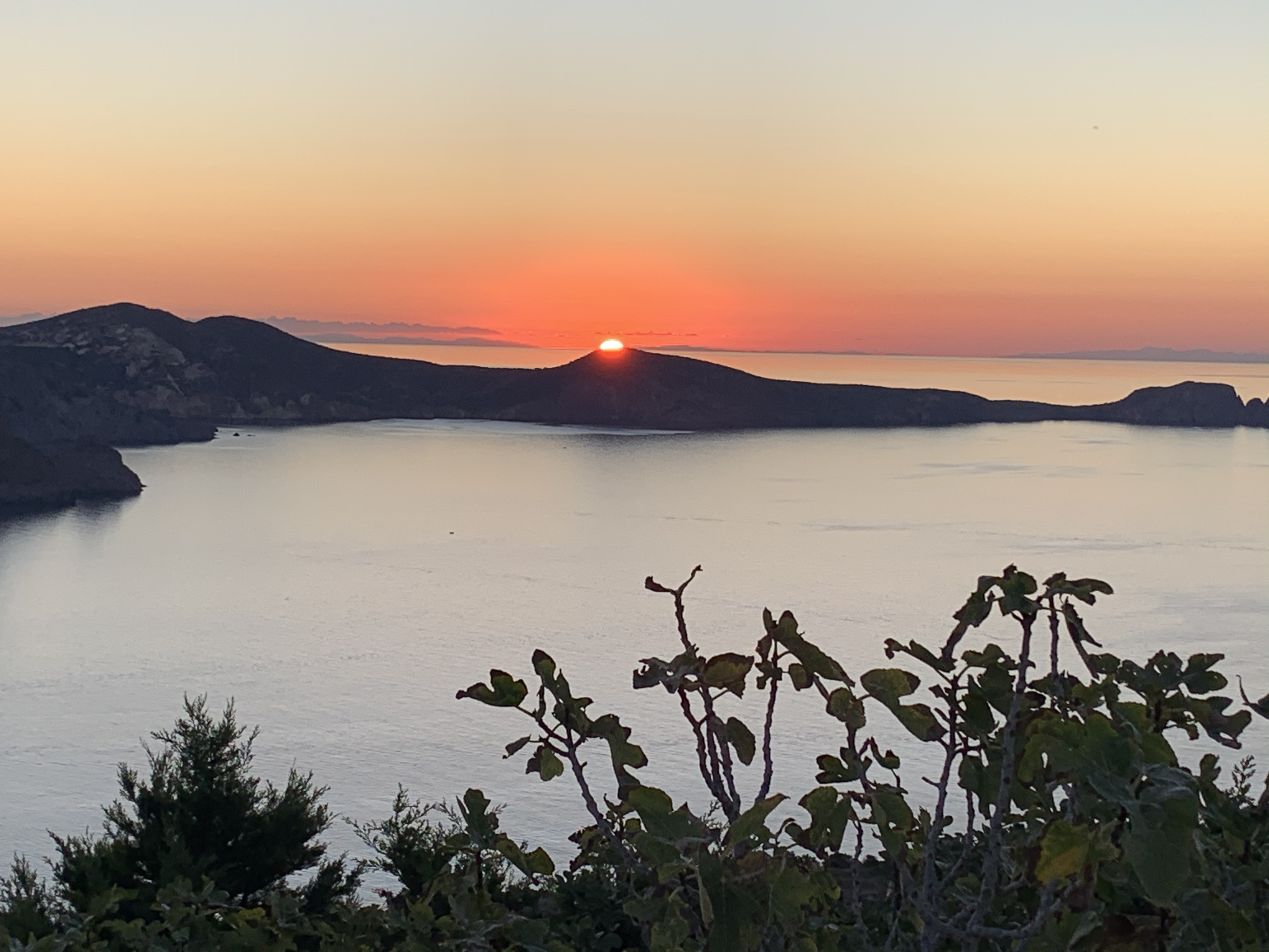 Island Guide – Milos Island (Cyclades), Greece