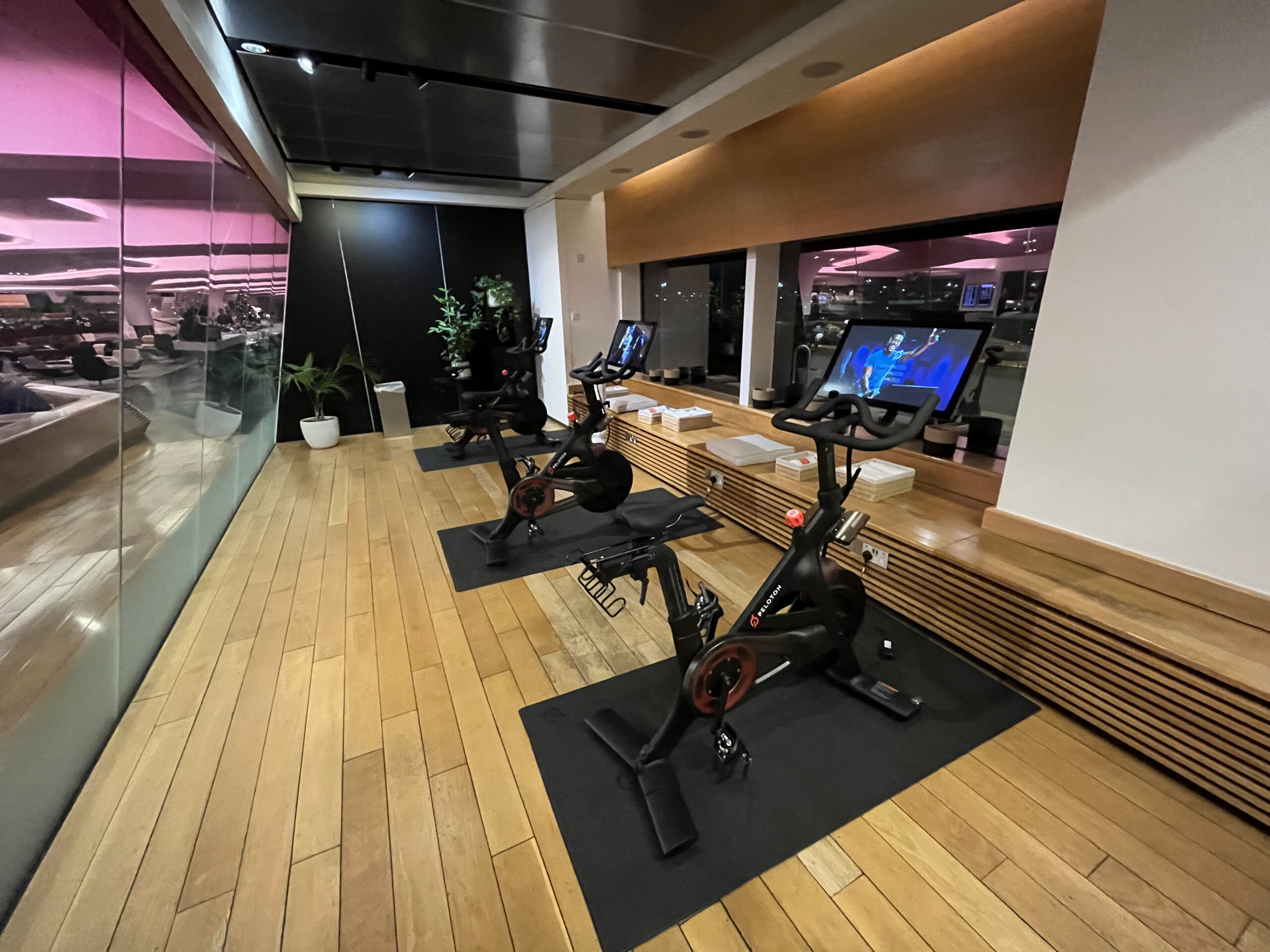 Virgin Atlantic Clubhouse London Heathrow Review